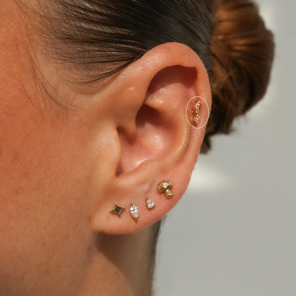 Wavy Flatback Stud Earring