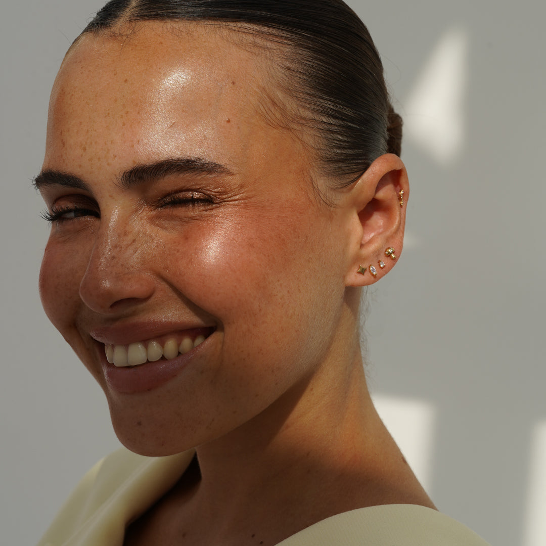 Wavy Flatback Stud Earring